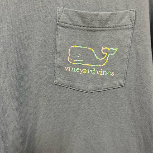 Vineyard vines Tshirt - Picture 2 of 5